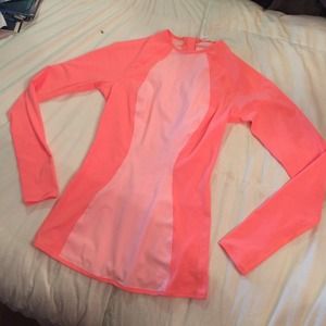 LULU LEMON running guard/rash guard
