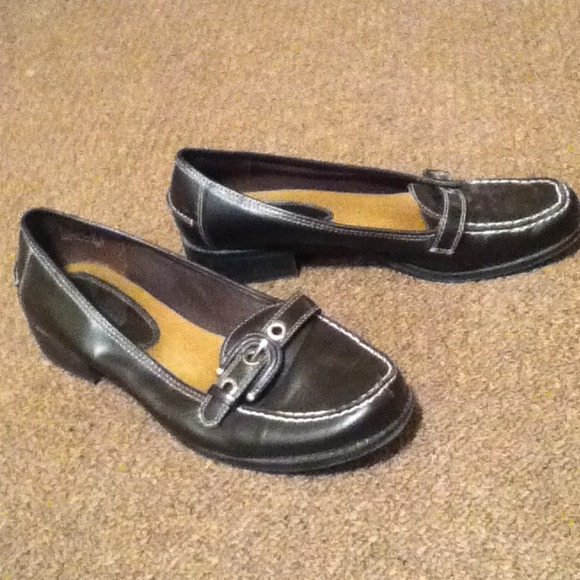 Dark brown predictions dress shoes size 11