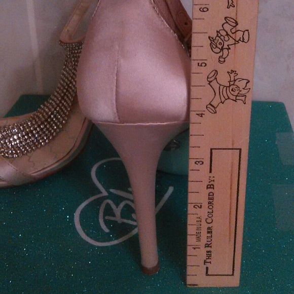 Size 7 1/2 Betsy Johnson Shoes. Worn once. - Picture 4 of 4