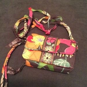 Vera Bradley all in one crossbody jazzy blooms