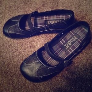 Black Mary Jane shoes size 7.5