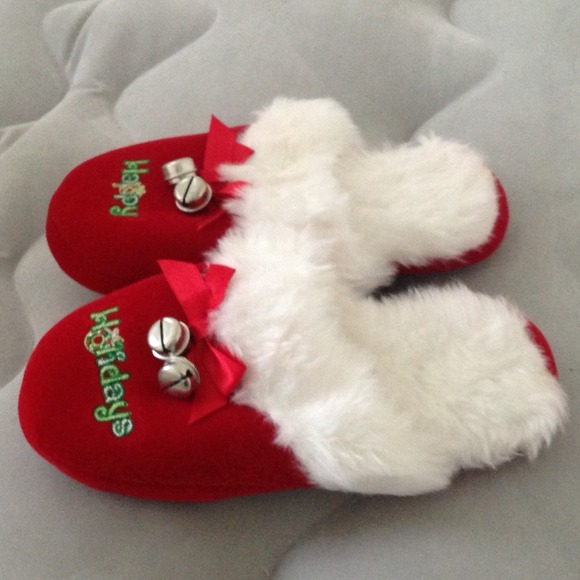 NWT Happy Holidays slippers - M (7-8) - Picture 2 of 4