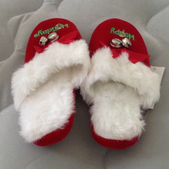 NWT Happy Holidays slippers - M (7-8) - Picture 3 of 4