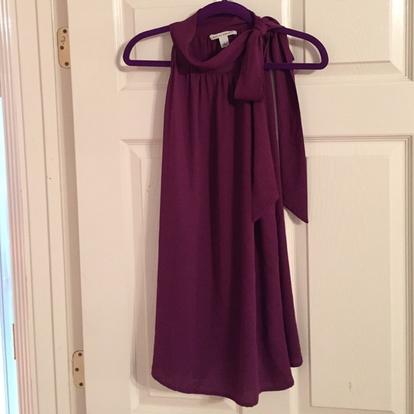 Banana Republic Sleeveless Swing Top Tie at Neck