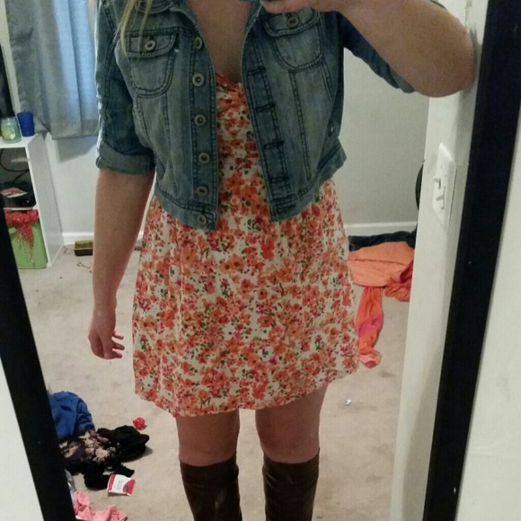 Short floral dress - Picture 2 of 3