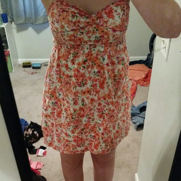 Short floral dress - Picture 3 of 3