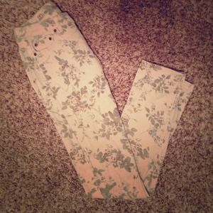 Floral jeans beige pretty size 3 comfortable tough