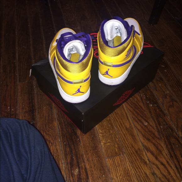 #Retro1 #Lakers - Picture 1 of 3