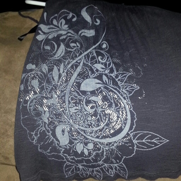 Top - Picture 2 of 2