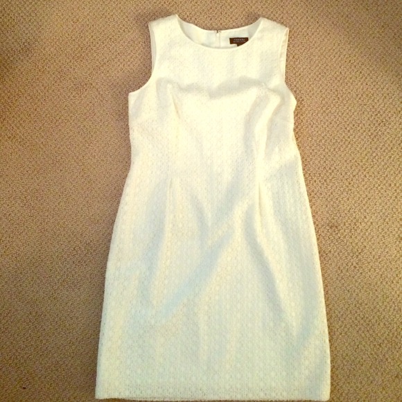 White holiday style TAHARI halter dress size 12