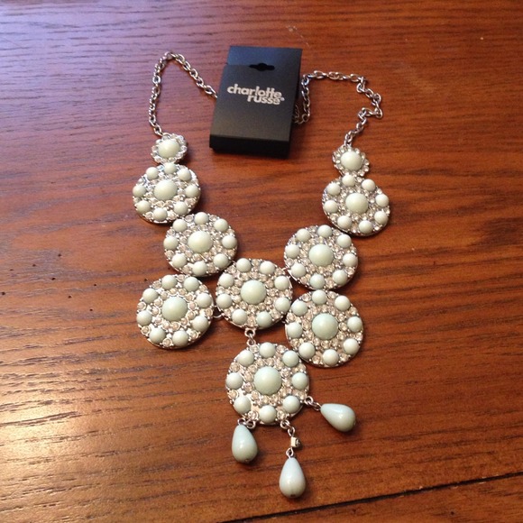 Charlotte Russe  necklace