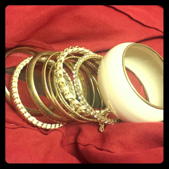 Set of bebe bracelets