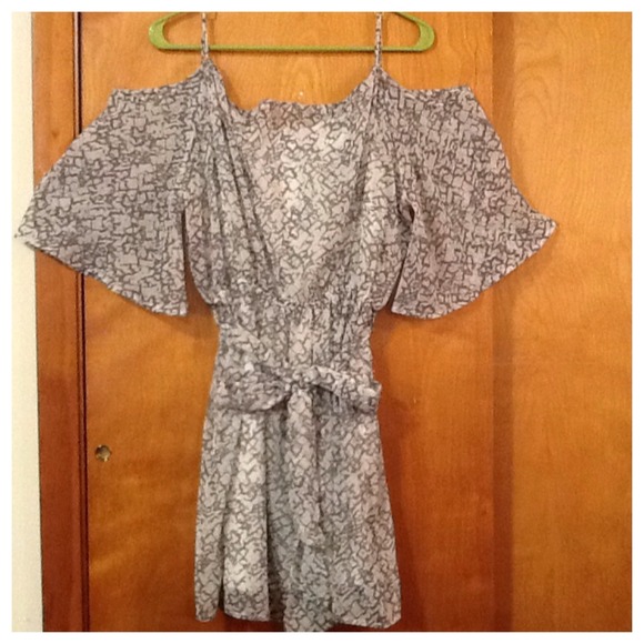 Dresses & Skirts - FOREVER 21 DRESS SIZE L