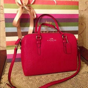 ✨New Listing✨Coach Crossbody/shoulder purse