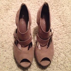 Aldo Tan suede heels