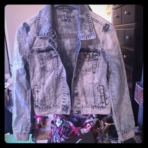 💙DENIM/JEAN JACKET BY BETHANY MOTA💛