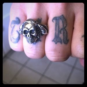 Skull and rat ring Size 9