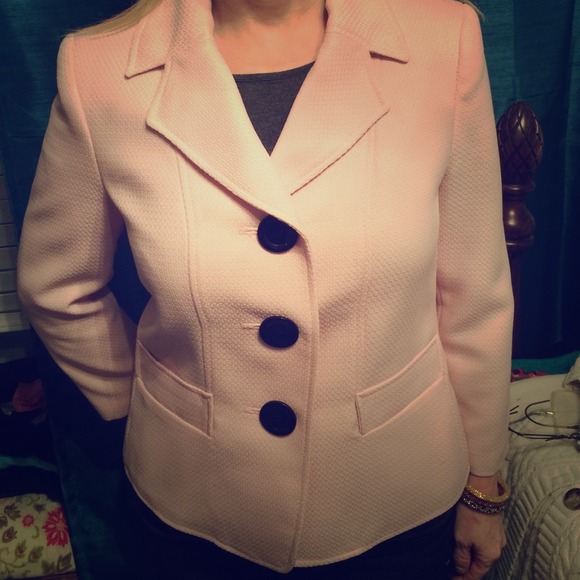 Light pink, like new blazer!🎀💗