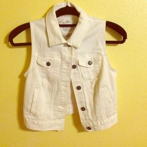 White denim vest from forever 21!