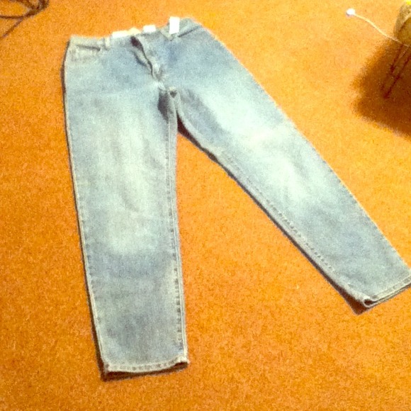 Misses size 12 Levi's relaxes tapered stretch