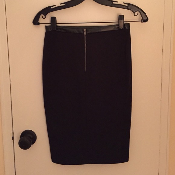 Black, leather trim skirt - Picture 2 of 2