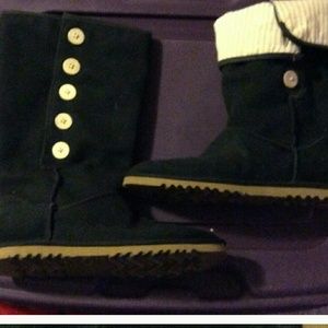 Beautiful Black denim Uggs....size 8