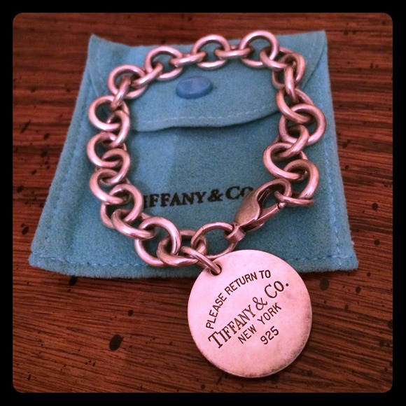 Tiffany & Co. authentic Round Tag Bracelet