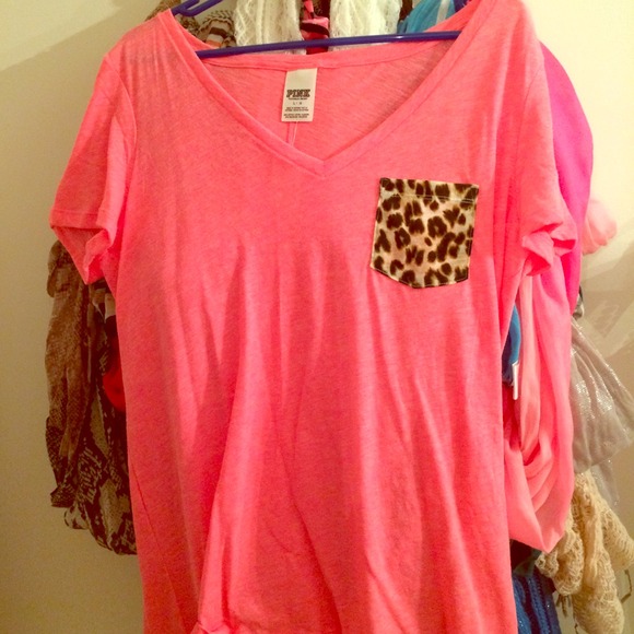 Victoria's Secret Pink v-neck t-shirt