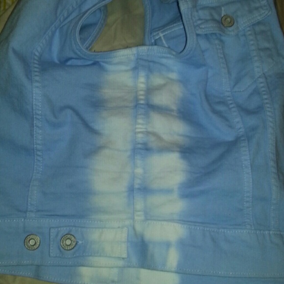 Levis Vest - Picture 2 of 2