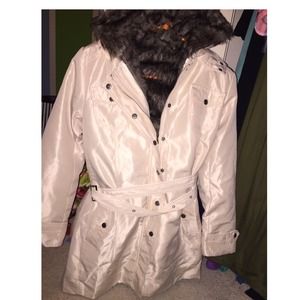 Cream winter jacket with fur