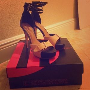 michael antonio high heels