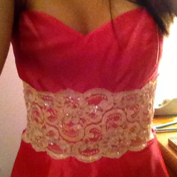 Stunning pink prom/school formal dress! - Picture 2 of 3