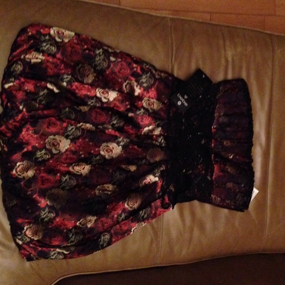 Bebe dress