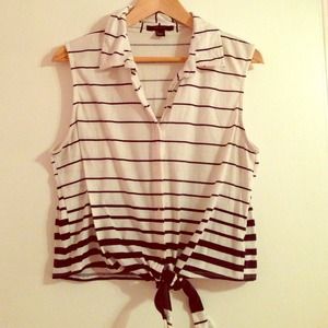 Sleeveless sailor style shirt