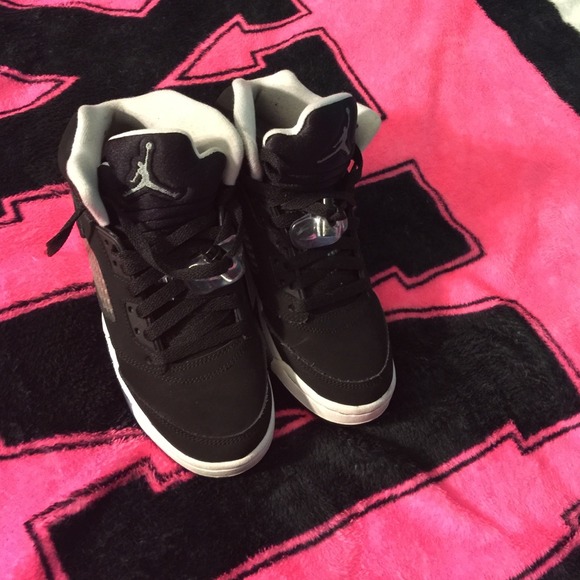 Jordan Retro Oreo 5's - Picture 1 of 3