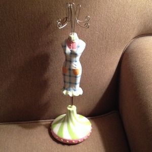 Chain/necklace holder