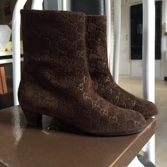 ❤️👢GUCCI chocolate suede boots👢❤️