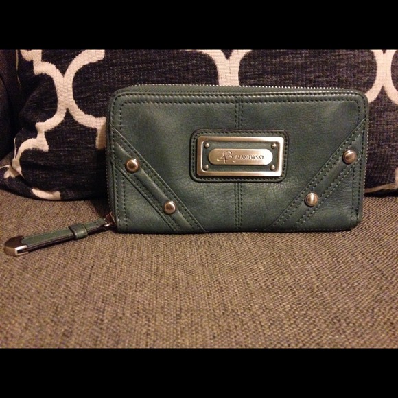 B. Makowsky Wallet