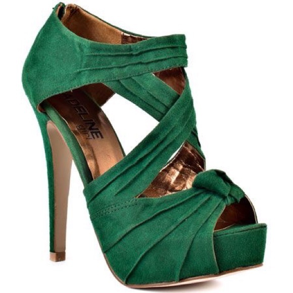 Madeline Girl Green Suede Platform Heels 6 1/2
