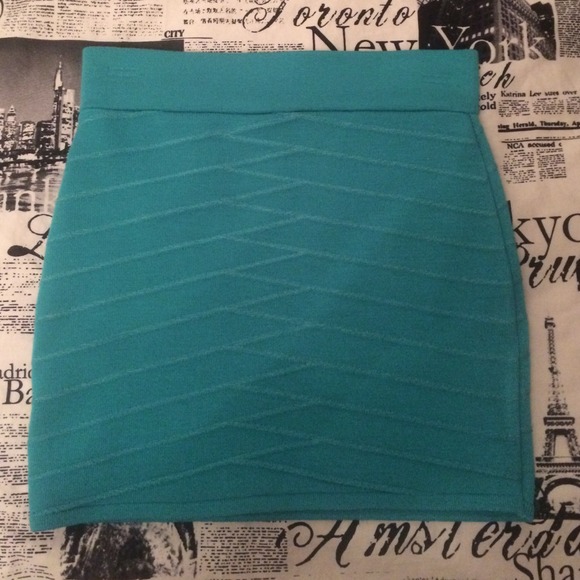 super comfy aqua blue pencil skirt!