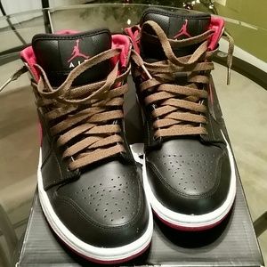 Air Jordan 1 Mid