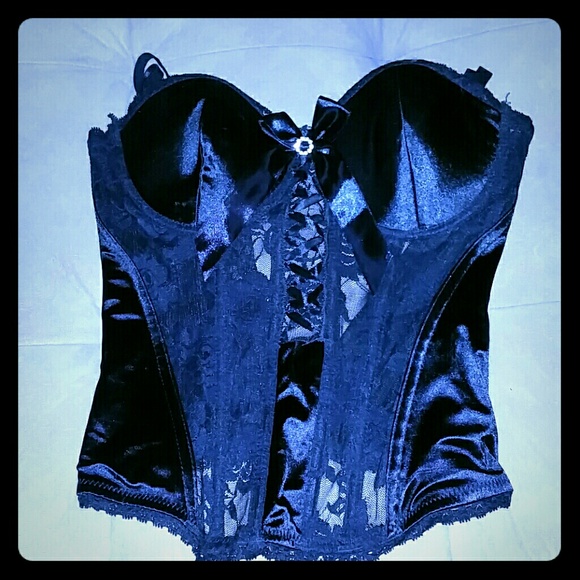 BLACK CORSET