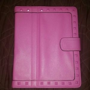 **More Pics of Jessica Simpson Case!