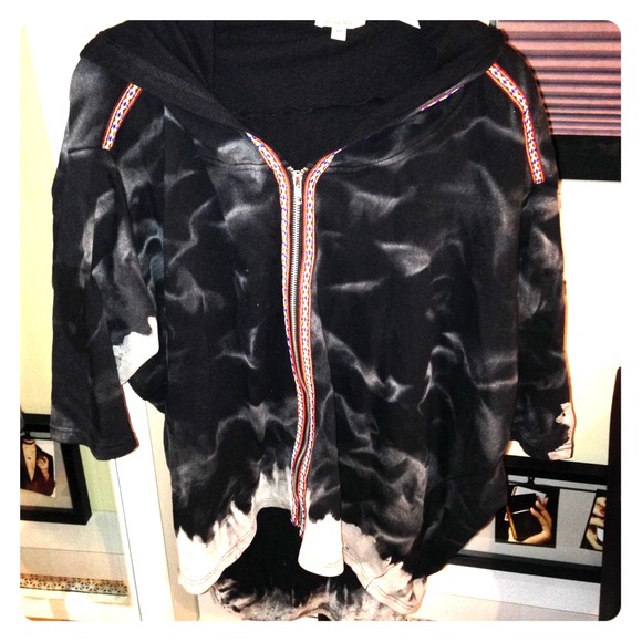 UNIQUE ZIP UP!