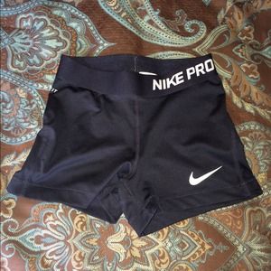 EUC nike pro shorts size Xs