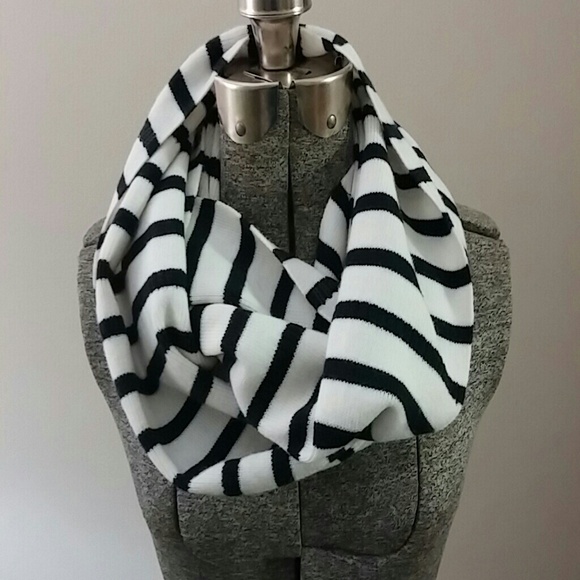 Navy & white winter scarf