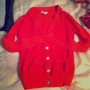 Brand new Old Navy cardigan size small.