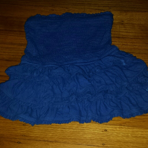 Strapless blue ruffle top