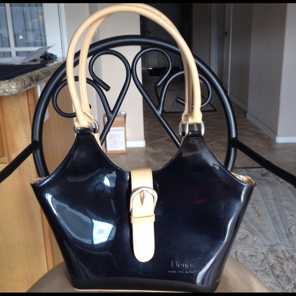 Beijo Black Patent Leather Purse