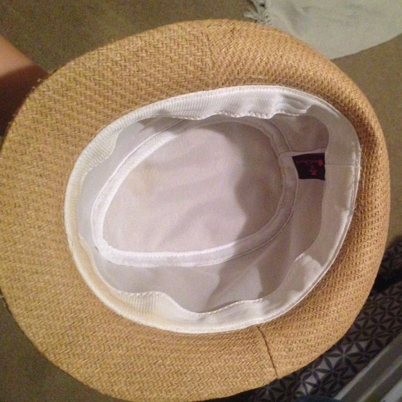 Fedora - Picture 3 of 3